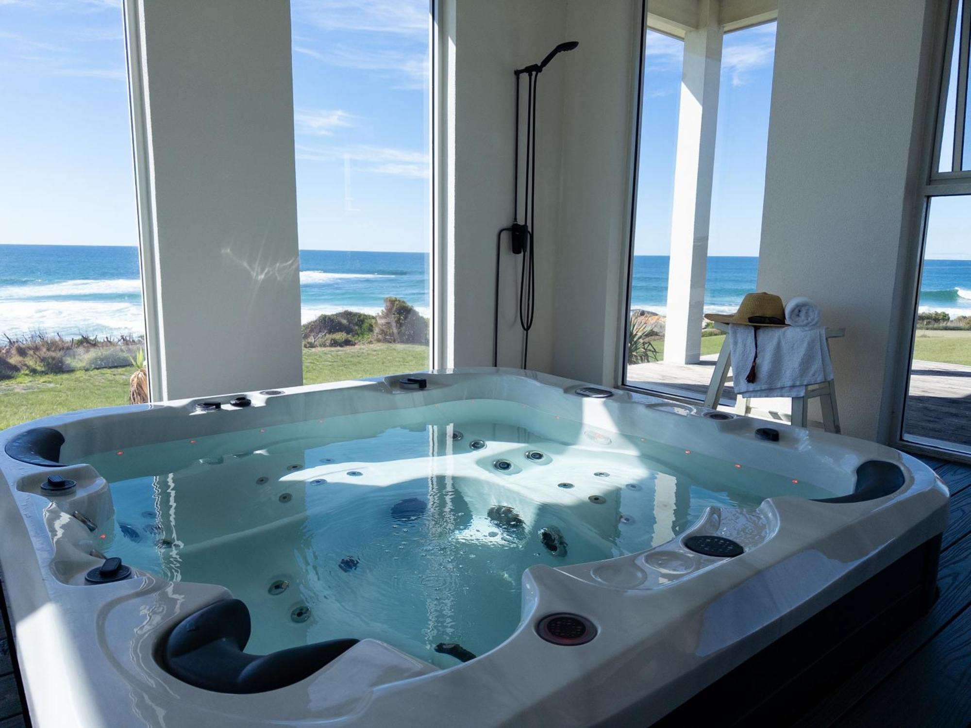Saltwater - Absolute Oceanfront, Fire Pits, Some Villas With Hot Tubs And Sauna Falmouth ภายนอก รูปภาพ
