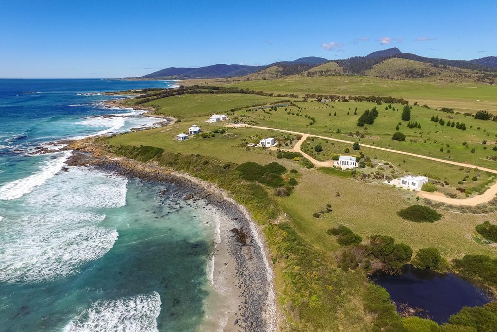 Saltwater - Absolute Oceanfront, Fire Pits, Some Villas With Hot Tubs And Sauna Falmouth ภายนอก รูปภาพ